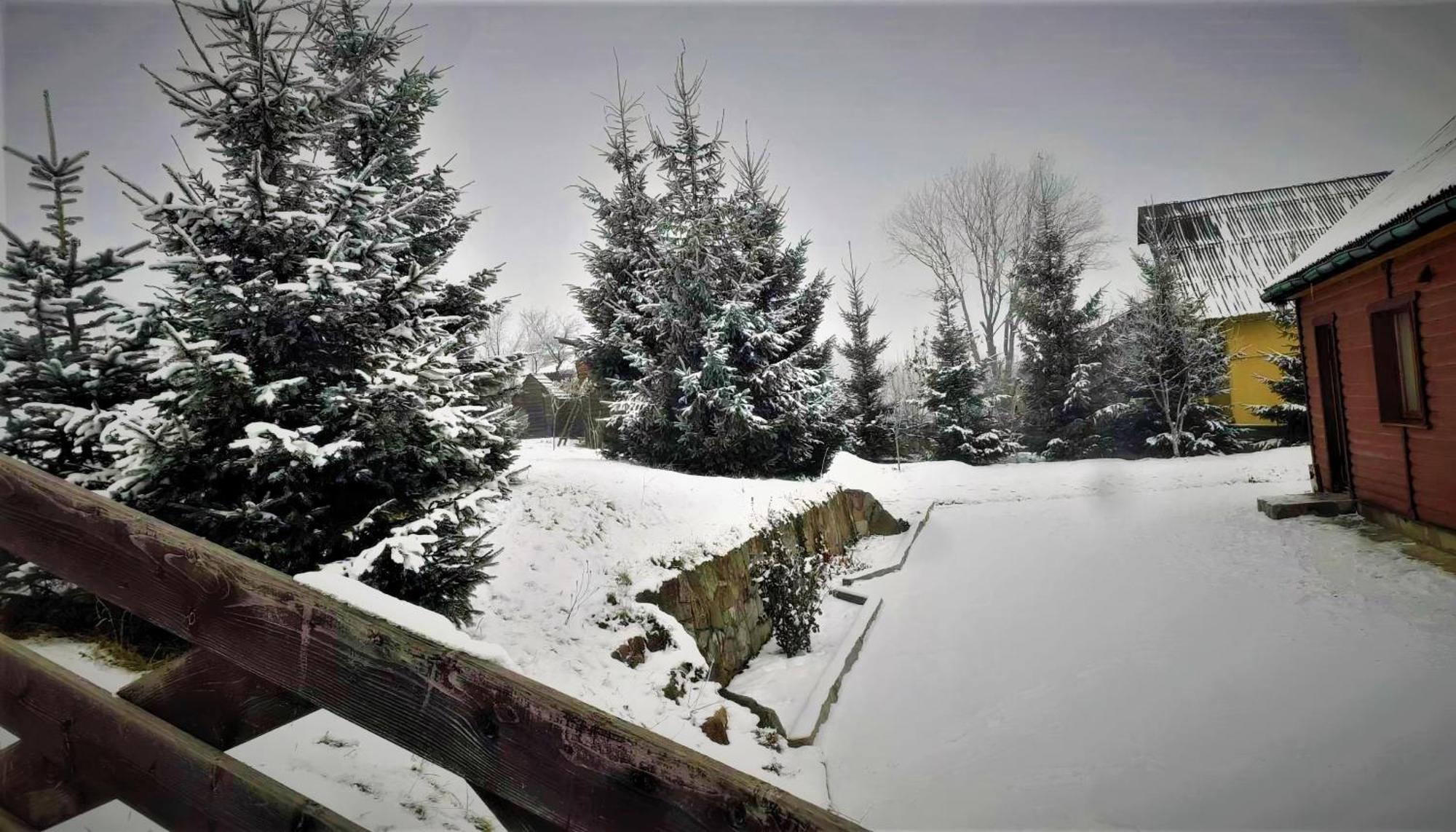 Cottage Ozerniy Lazeshchyna Exterior foto